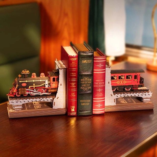 Rolife Book Nook Century Train TGE01