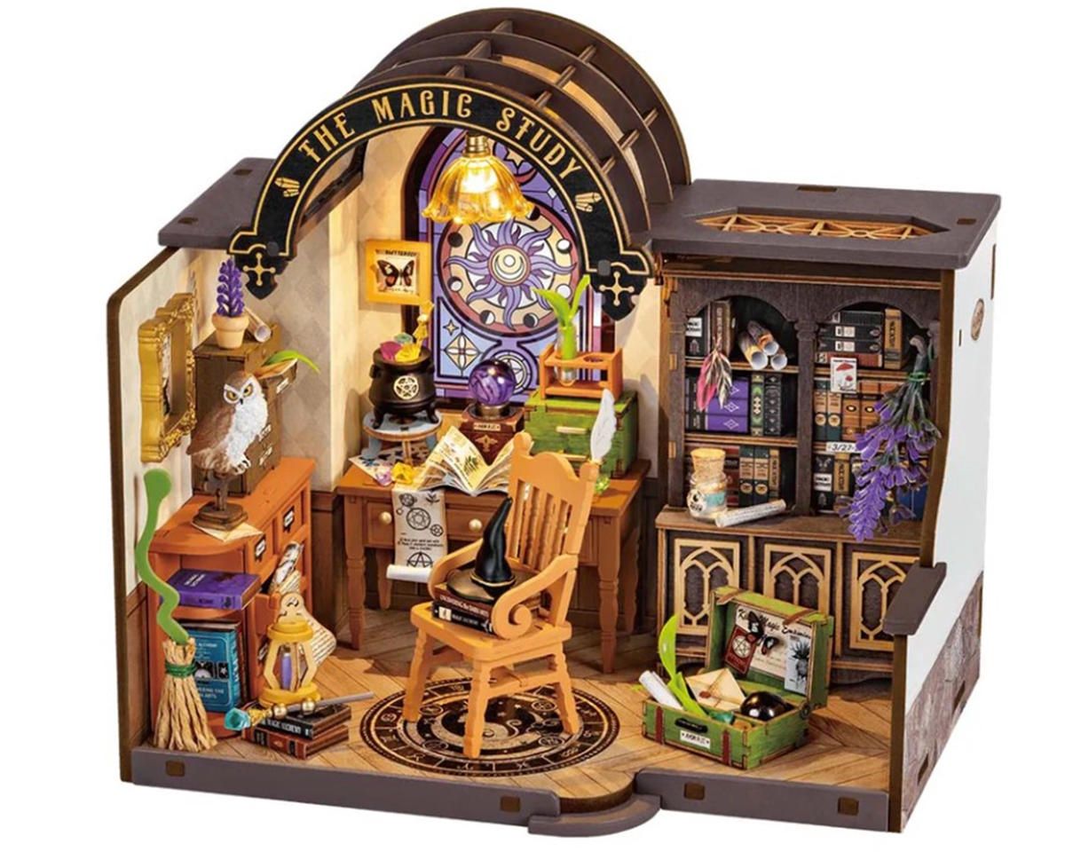 Rolife DIY Miniature House The Magic Study DG166