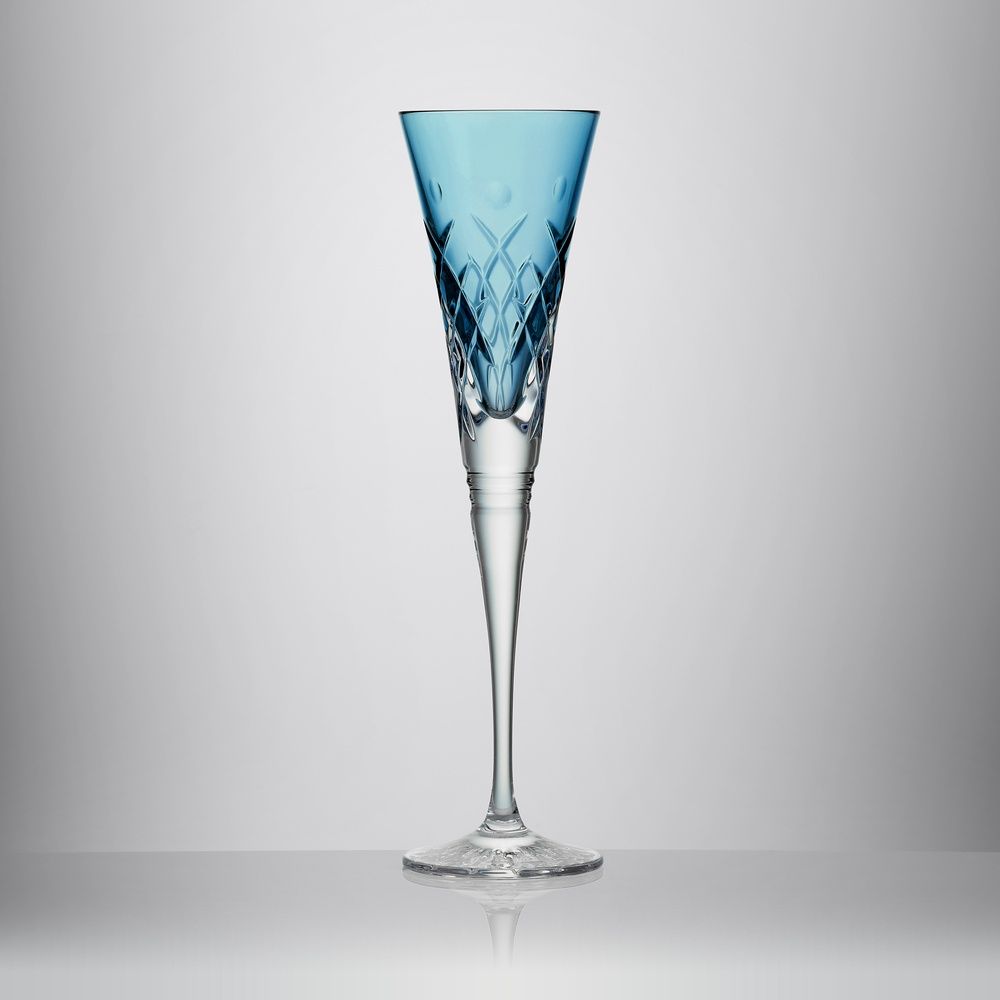 Winter Wonders Flute Holly  Frosted