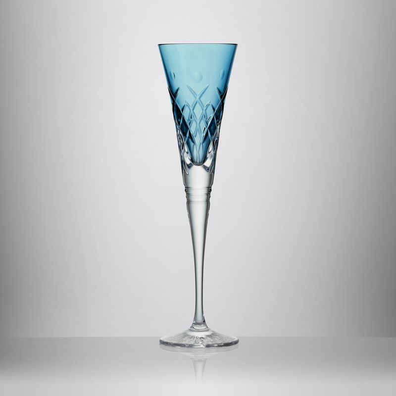 Winter Wonders Flute Holly  Frosted