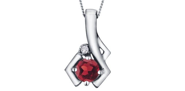 Corona Garnet 10KW Gemstone Necklace DX581