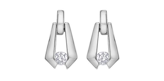 I Am Canadian 10KW .20TW Diamond Earrings EE1134