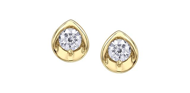 I Am Canadian 10KY .30TW Diamond Earrings EE2990