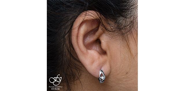 Maple Leaf Forever 10KW .08TW Diamond Earrings EE3638
