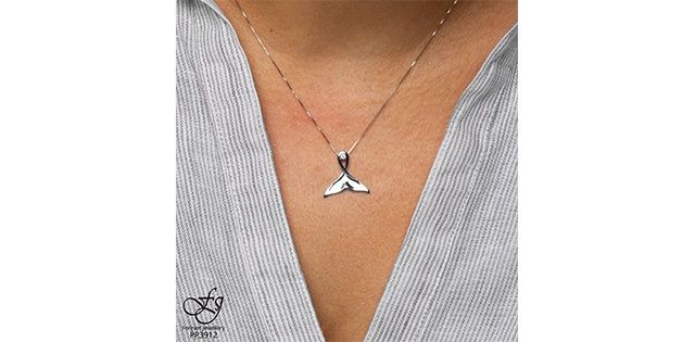 Maple Leaf Forever 10KW .04TW Diamond Whale Tail Necklace PP3912