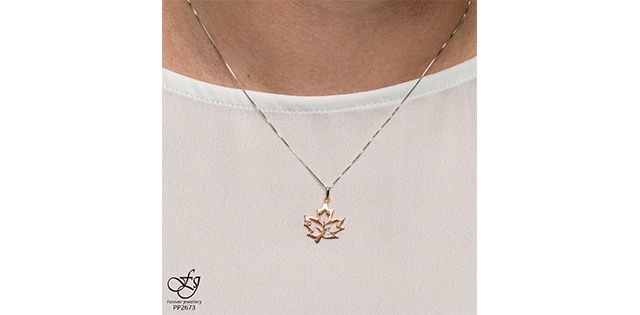 Maple Leaf Forever 10KRW .02TW Diamond Necklace PP2673