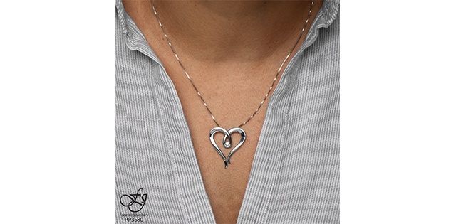 Maple Leaf Forever Sterling Silver .04TW Diamond Heart Necklace PP3580