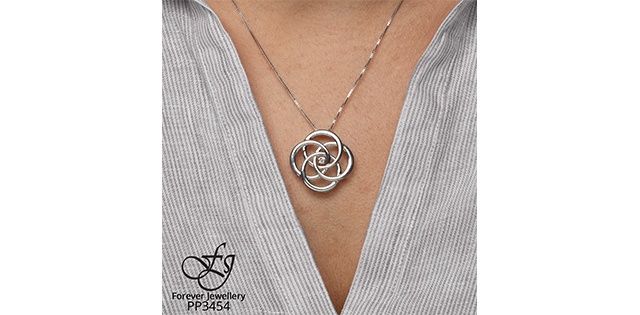 Maple Leaf Forever Sterling Silver .03TW Diamond Necklace PP3454