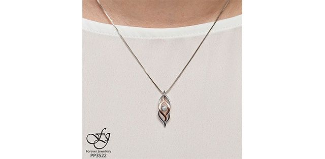 Maple Leaf Forever 10KR &amp; Sterling Silver .23TW Diamond Necklace  PP3522