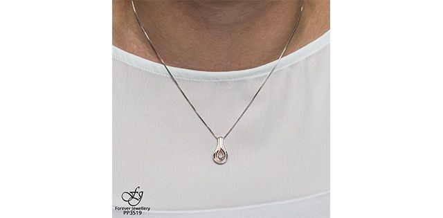 Maple Leaf Forever 10KR &amp; Sterling Silver .07TW Diamond Necklace PP3519