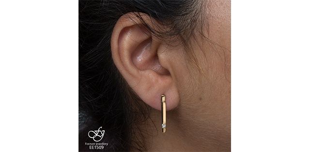 Maple Leaf Forever 10KY .16TW Diamond Earrings EE1509