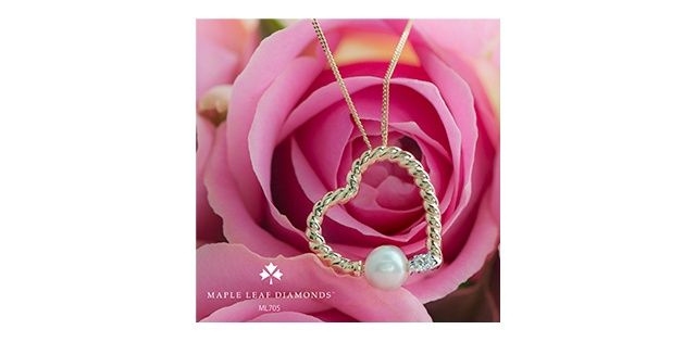 Maple Leaf Diamond &amp; Pearl 10KY .03TW Necklace PP4219