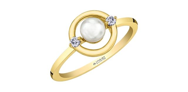 Maple Leaf 10KY .06TW Pearl &amp; Diamond Ring R52G33