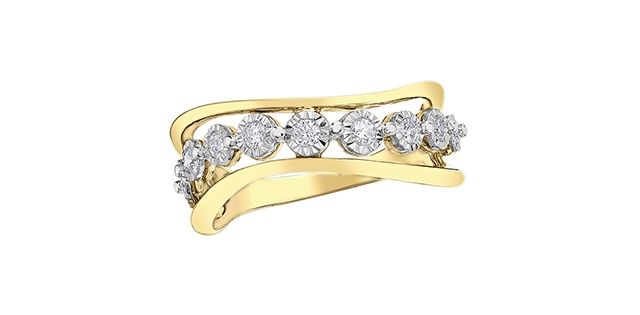 Corona Diamond 10KYW .25TW Ring R52H21