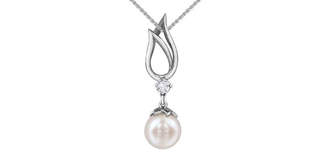 Maple Leaf 10KW .082TW Pearl &amp; Diamond Necklace PP4378