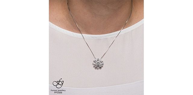 Maple Leaf Forever Sterling Silver .034TW Diamond Necklace PP3506