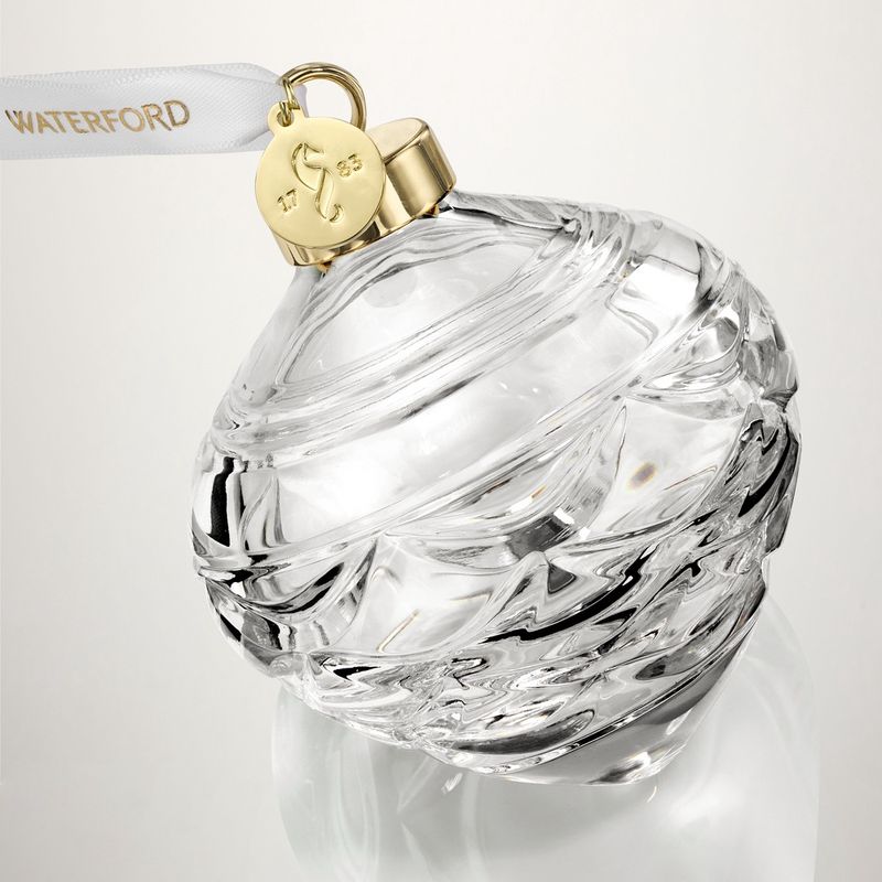 Winter Wonders Bauble Pinecone Clear Waterford