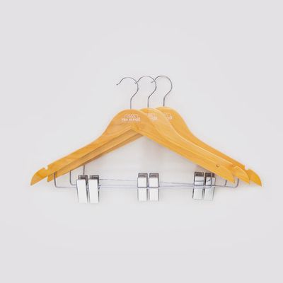 HANGER WOODEN (RNR-HANGER)