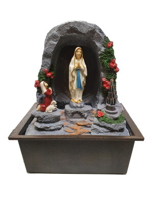 Grot Lourdes met lopend water