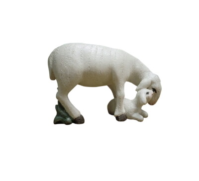 Schaap met lam houtsnijwerk gekleurd 12 cm LEONIE