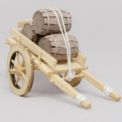 Kar met tonnen12.5x8x7 cm