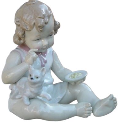 Beeld zittend kind met kat 18 cm GRAEFENTHAL PORSELEIN Beeld zittend kind met kat 18 cm GRAEFENTHAL PORSELEIN
