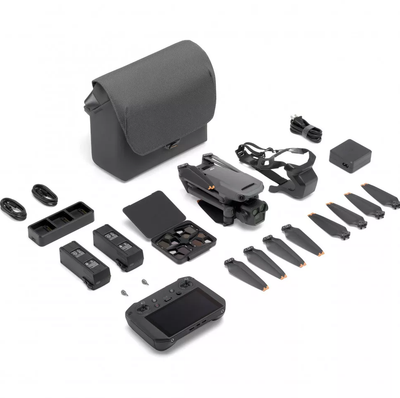 Квадрокоптер DJI Mavic 3 Pro Fly More Combo (DJI RC)