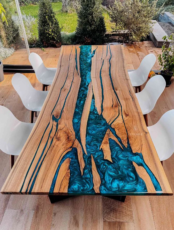 Cтiл Orasium з масиву горіха