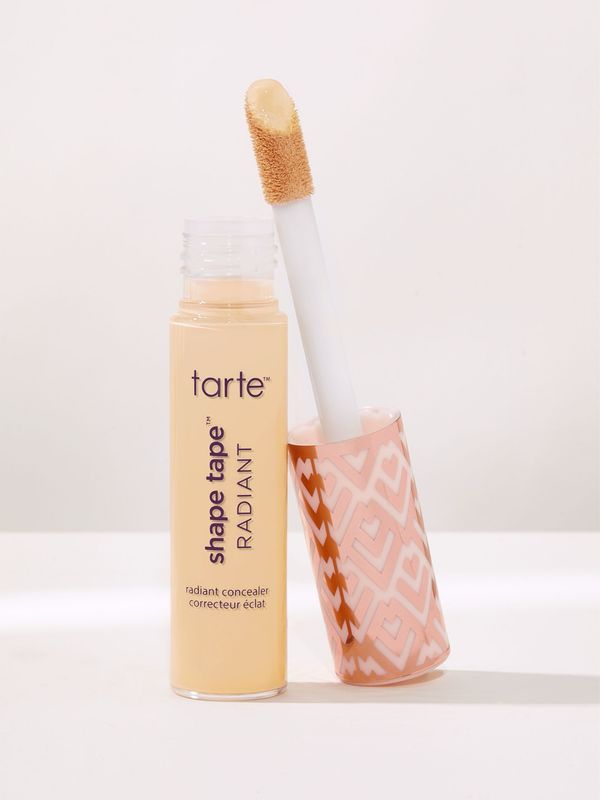 Tarte - shape tape™ radiant medium coverage concealer | 20S Light Sand