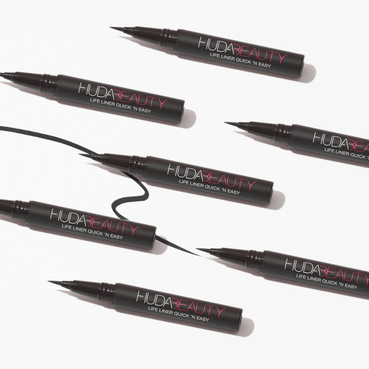 Huda Beauty - Life Liner Quick &#39;N Easy Black Mini