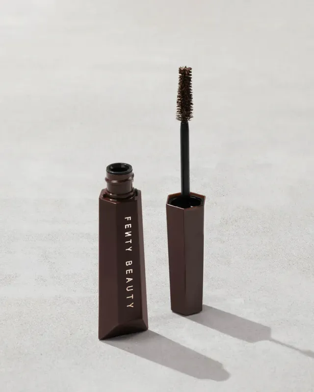 Fenty Beauty - Hella Thick Volumizing Mascara | 02 Let's Be Bluntz - brown