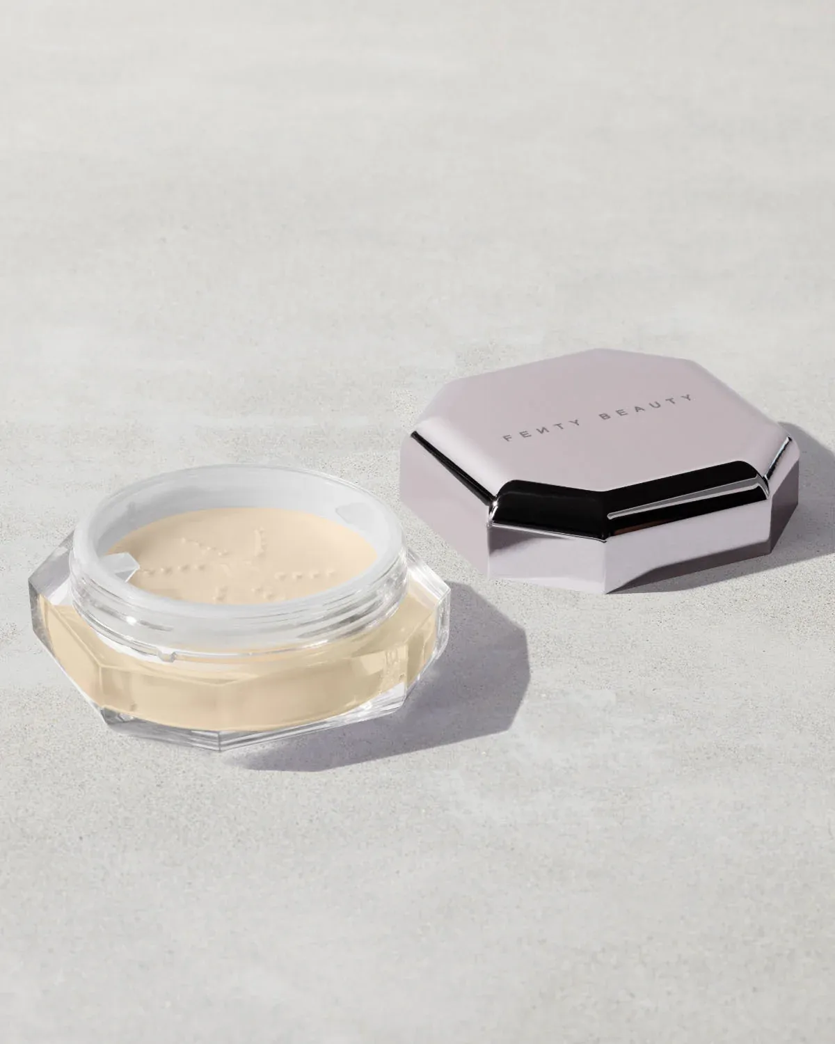 Fenty Beauty - Set it Down Superfine Blurring Setting Powder | 03 Butter