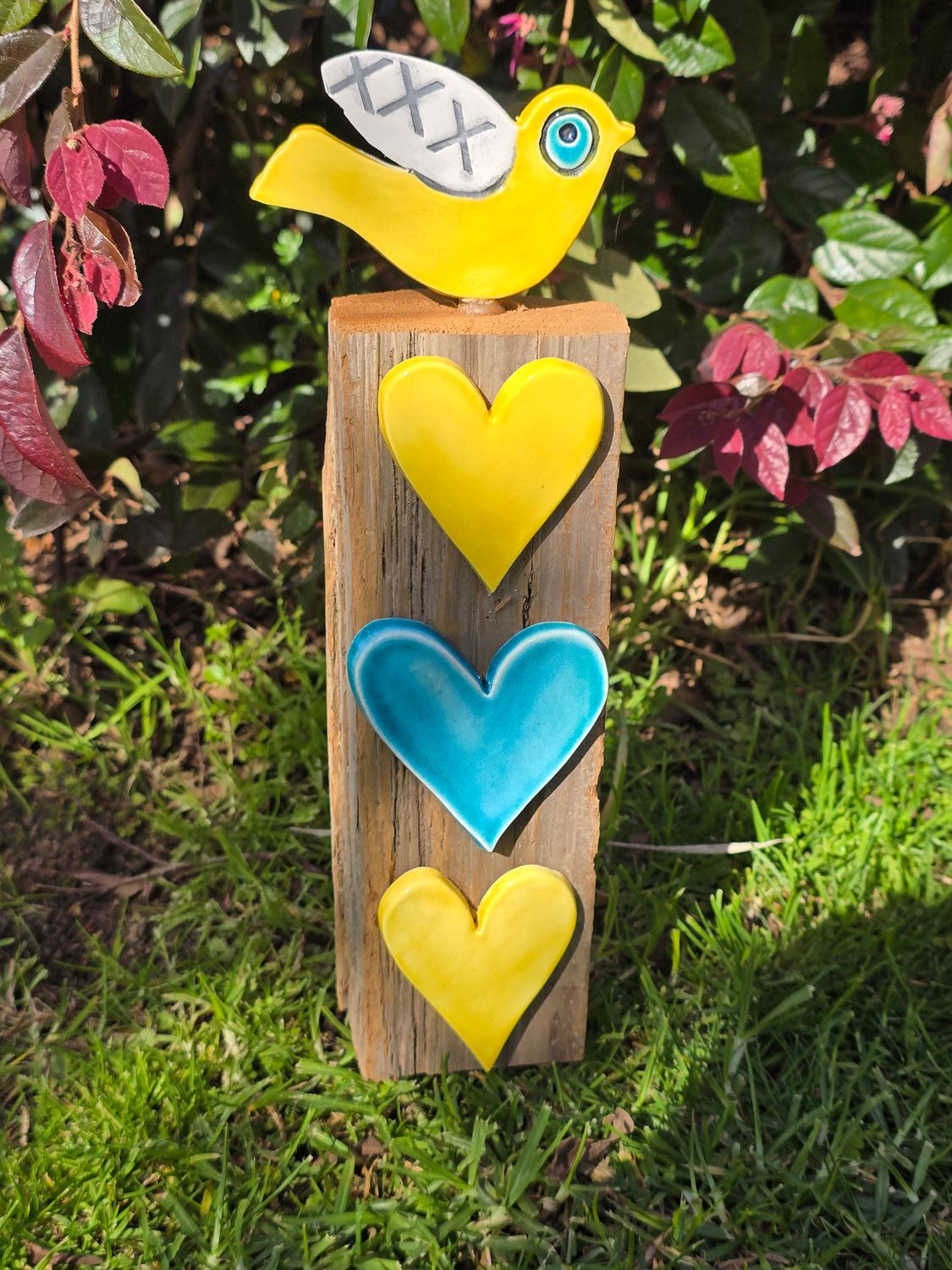 Totara post with Hearts