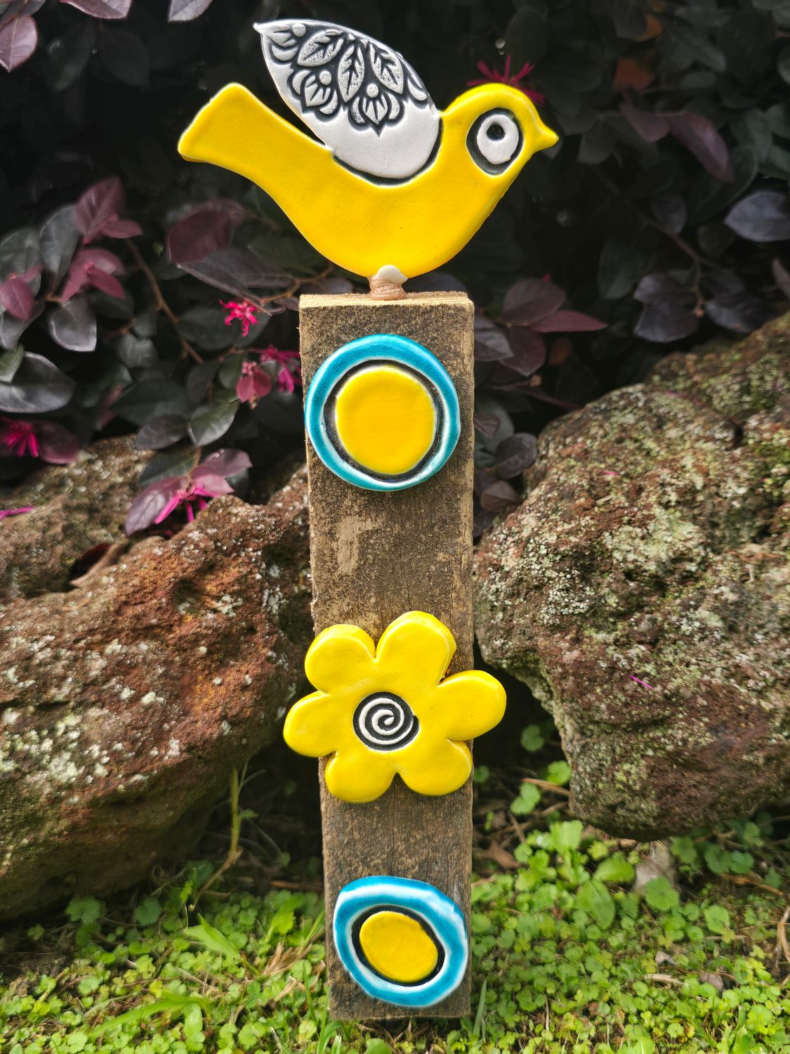 Yellow and Aqua flower post