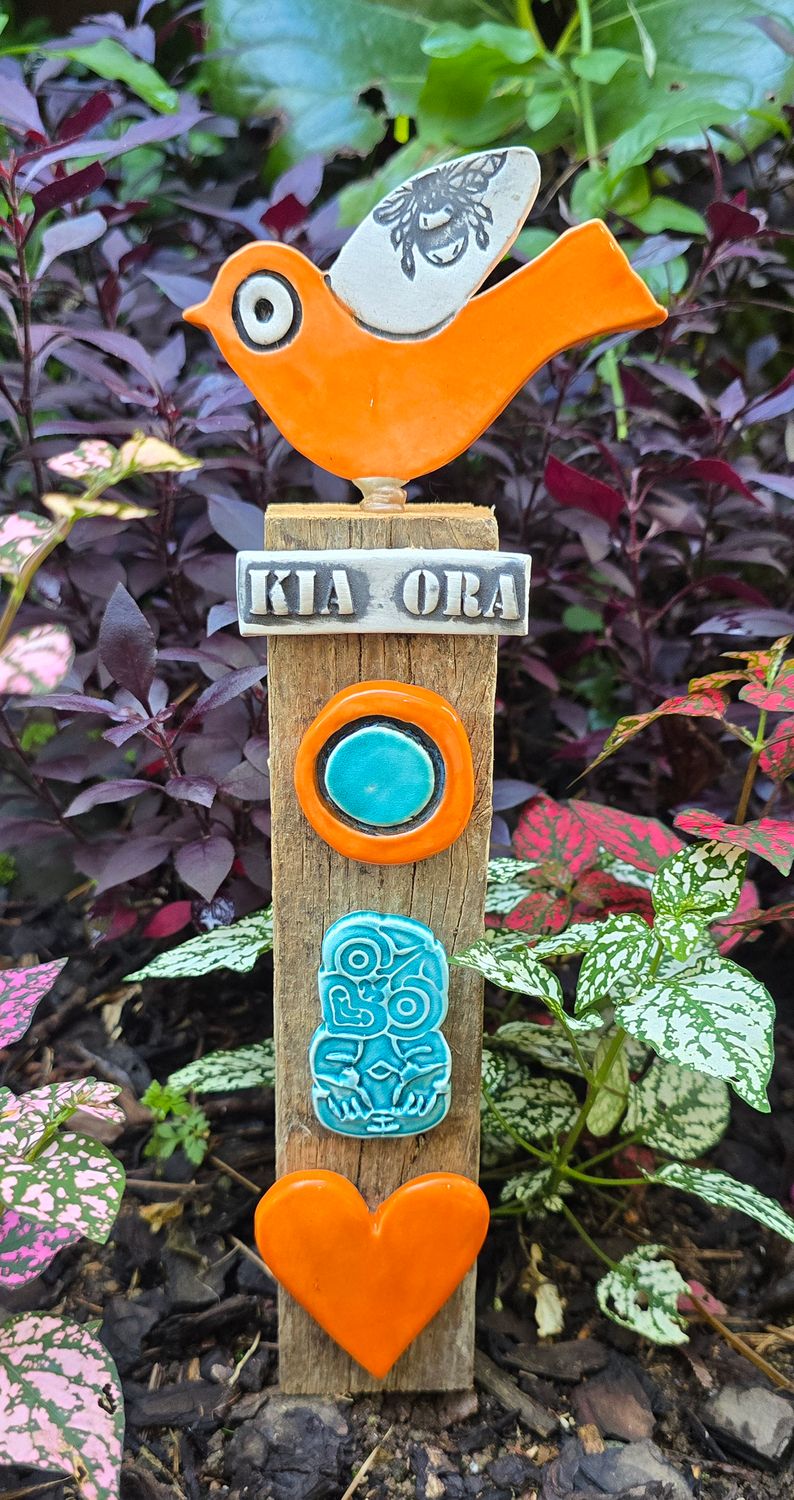 Kia Ora tiki post