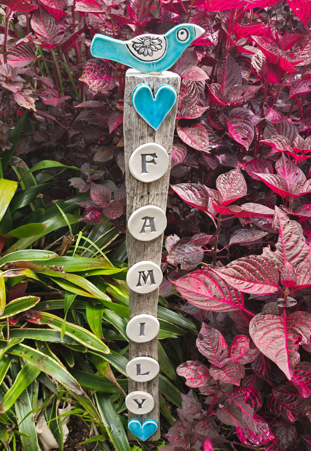 Family  totara  post