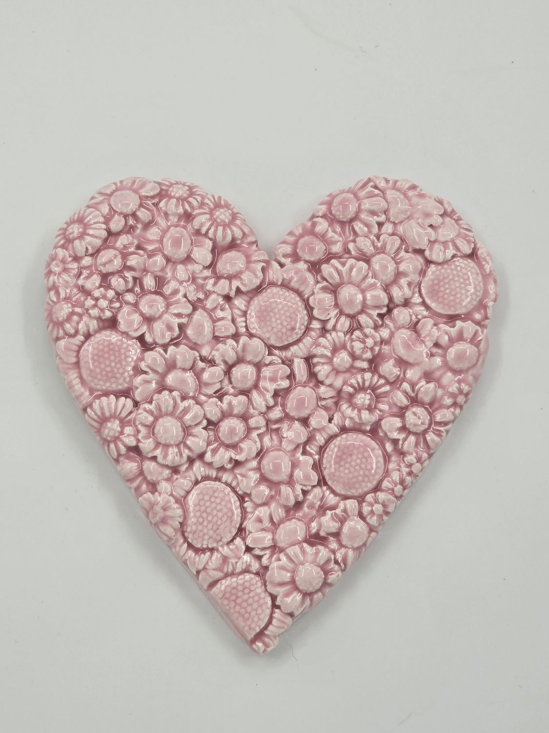 Medium pretty pink flower heart