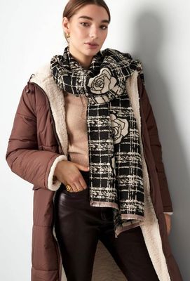 Wintersjaal met roos detail - Zwart.