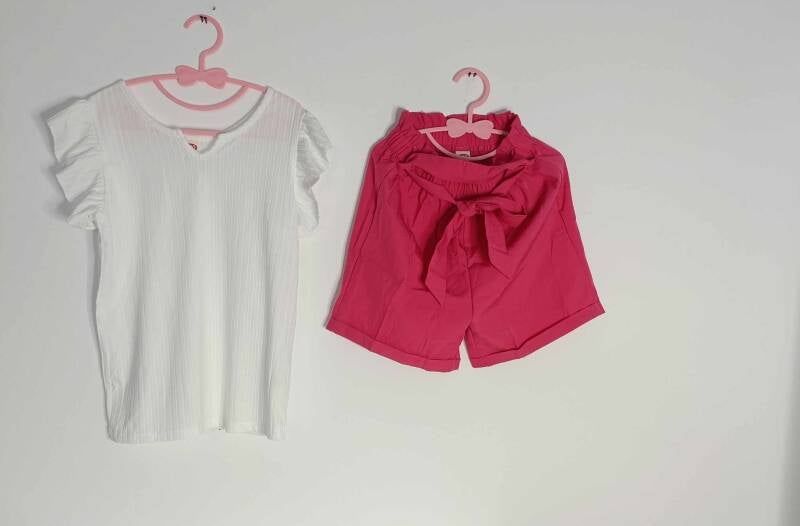 Setje Meisje Wit Topje + Roze Short.