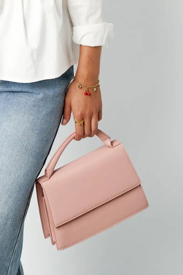 Classic must have tas.