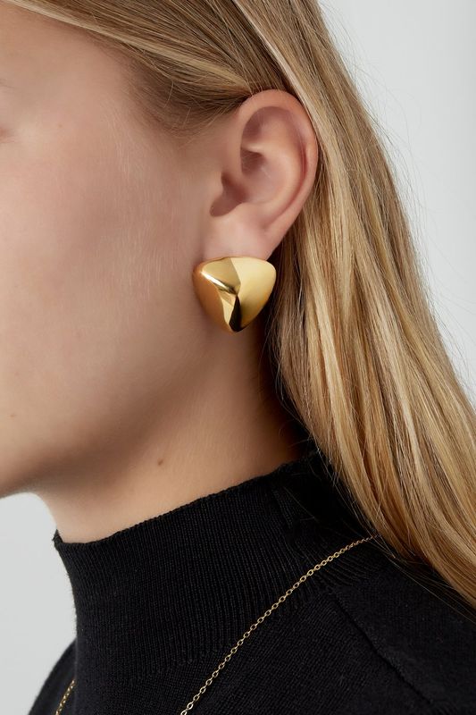 Oorbellen triangle stud.