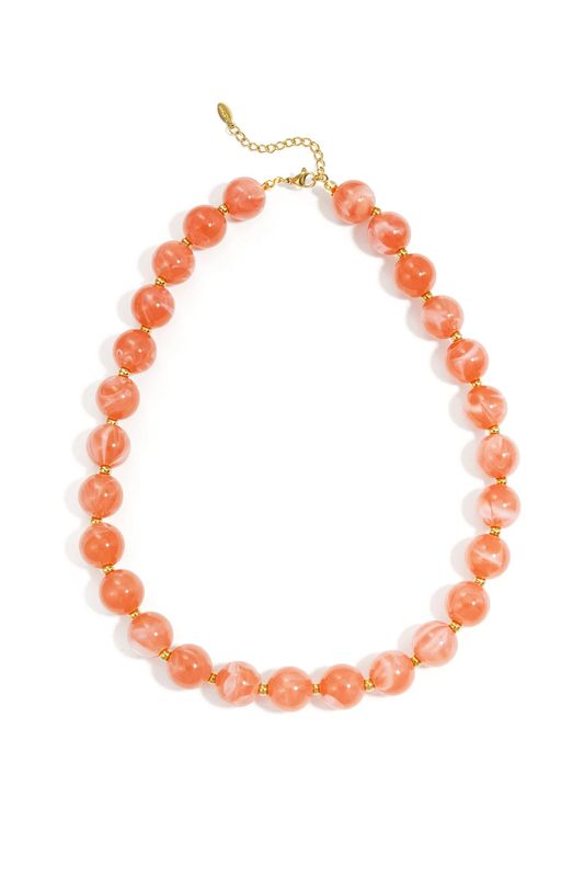 Kralenketting met goude kraaltjes 13.5mm.