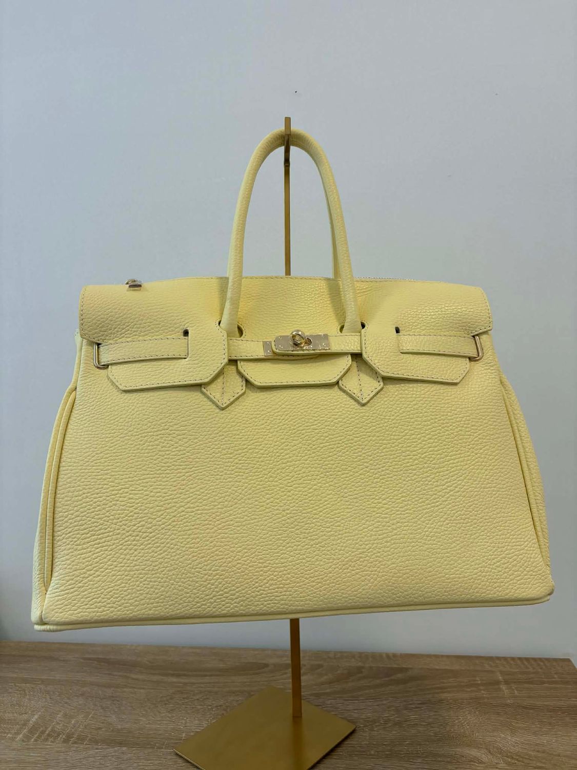 Elegante handtas in het leder.