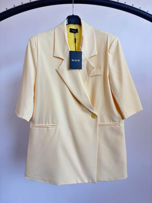 Blazer korte mouwen.
