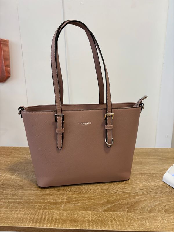 Lichtroze handtas - Flora &amp; Co.