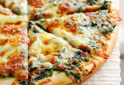 40. Pizza Spinaci 40cm