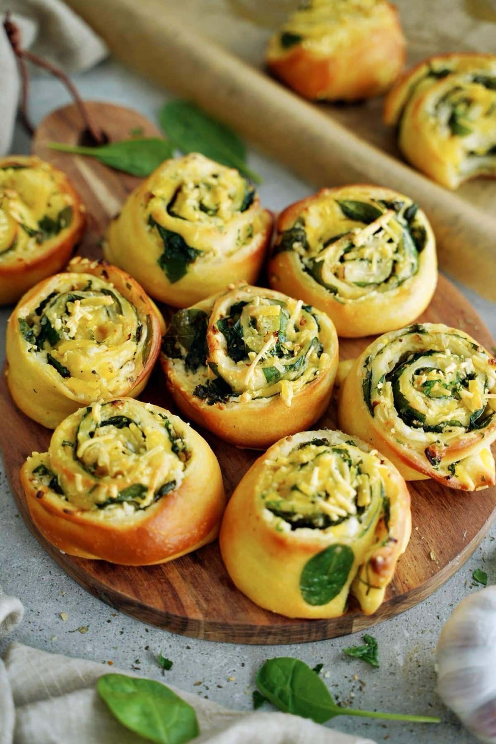 47. Pizza Brötchen mit Spinat