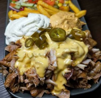 63. Chilli Cheese Drehspieß Teller Hähnchen