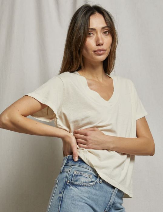 T69-hendrix - cotton short sleeve boxy v neck tee - wb Sugar suga