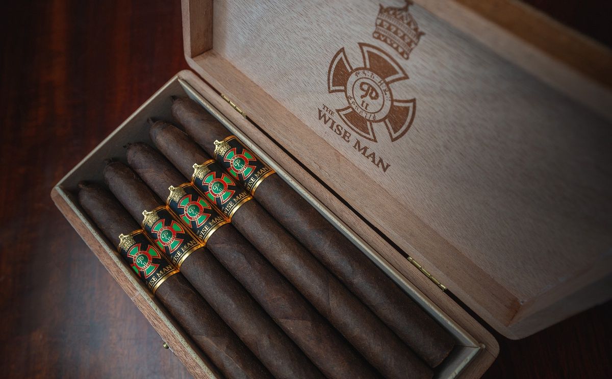 Foundation Wise Man Maduro Lancero